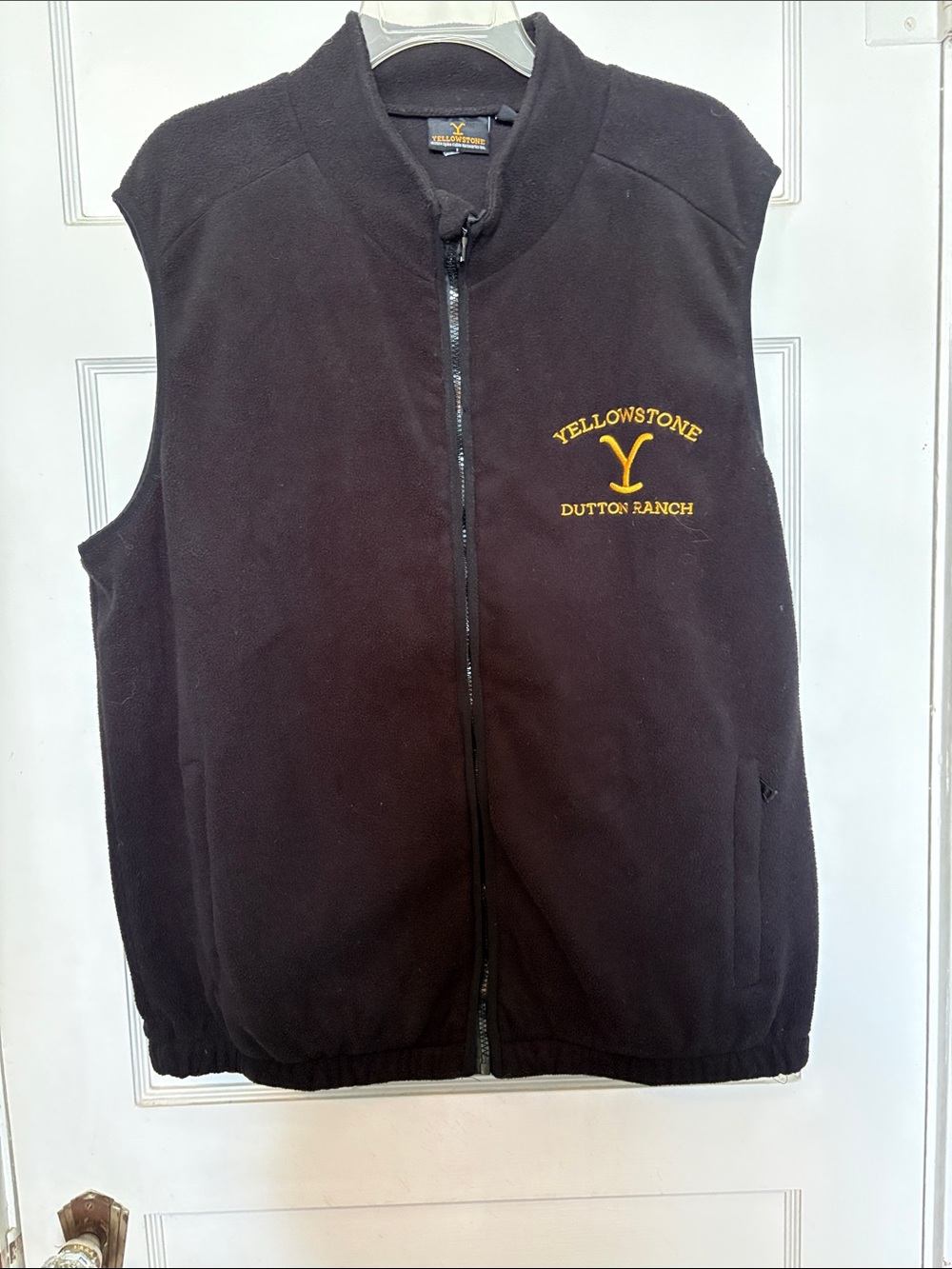 Yellowstone Dutton Ranch Men's Black Fleece Vest Size L